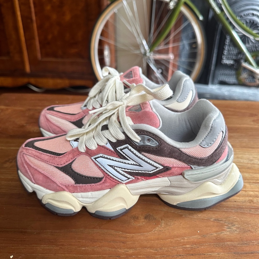 New balance NB 9060 dust/pink US 4 EU 36
